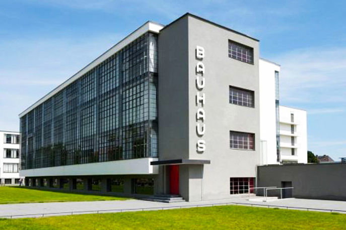 Foto des "Bauhaus" Gebäudes in Dessau