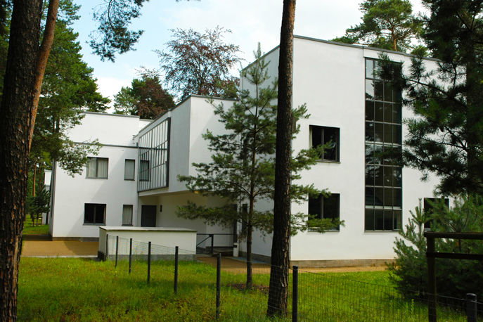 Foto der Meisterhäuser in Dessau von Walter Gropius